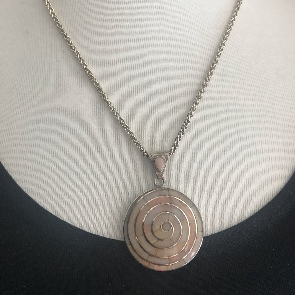 Vintage Silver 950 Pink Pendant with Silver Chain!